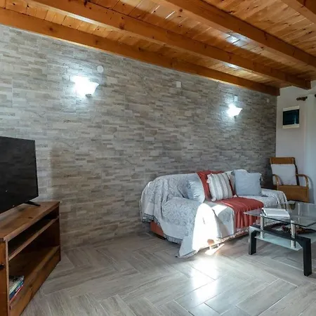Apertoura Corfu House *